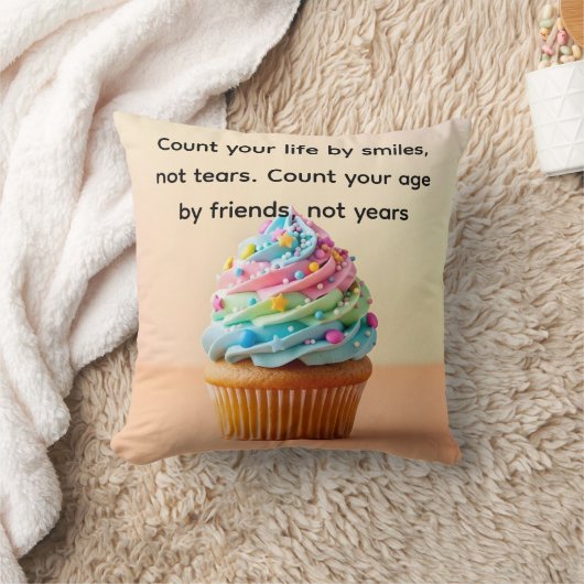 birthday cupcake quotes クッション (ブランケット)
