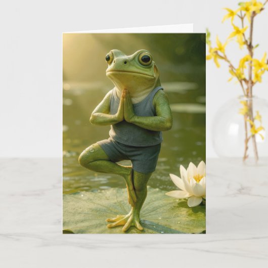 Birthday Frog In a Yoga Tree Pose カード (黄色い花)