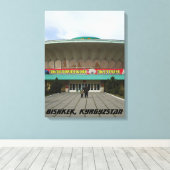 Biskek Frunze共産主義建築サーカス キャンバスプリント (インサイチュ (ウッドフロア))