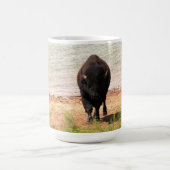 Bison At The Water コーヒーマグカップ (中央)