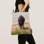 Bison At The Water トートバッグ (クローズアップ)