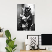 Bison on Toilet Print, Funny Bathroom Newspaper ポスター (ホームオフィス)