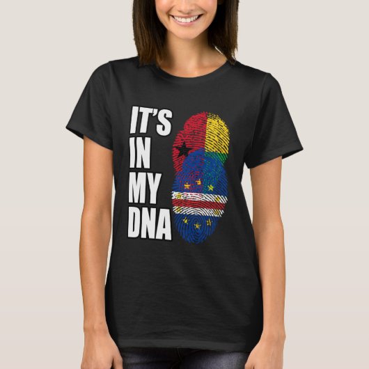 Bissau Guinean And Cabo Verdean Mix DNA Flag Herit Tシャツ (正面)