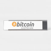 Bitcoin BTCは|の名札をここに受け入れました デスクネームプレート (正面)