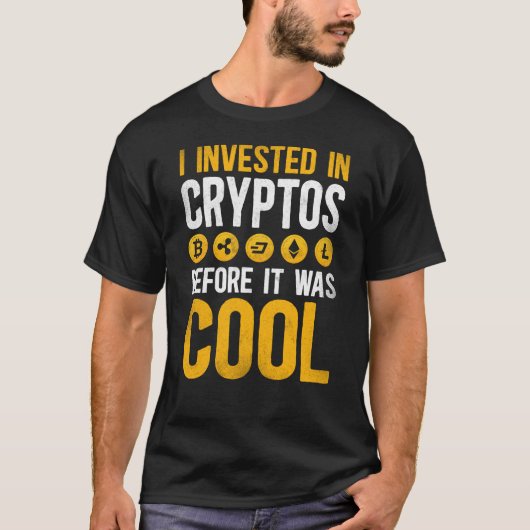 Bitcoin Crypto IがCryptosに投資される前 Tシャツ (正面)