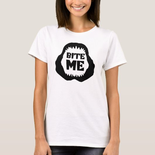 Bite me引用文 – シャークジョーズTシャツ Tシャツ (正面)