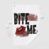 Bite me -カッコいい引用文 – ハロウィーン – こうもり ゴルフタオル (インサイチュ)