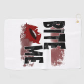 Bite me -カッコいい引用文 – ハロウィーン – こうもり ゴルフタオル (横)