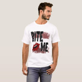 Bite me -カッコいい引用文 – ハロウィーン – こうもり tシャツ (正面フル)
