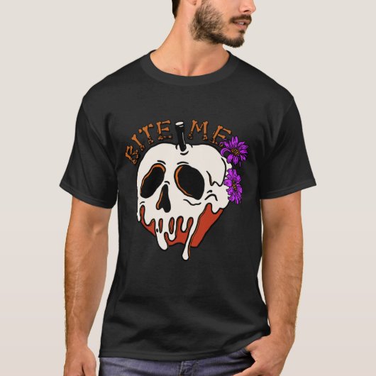 Bite Me - Halloween Skull Poison Apple & Flowers Tシャツ (正面)