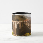 Bixby橋、大きいSur、カリフォルニア、米国 マグカップ (中央)