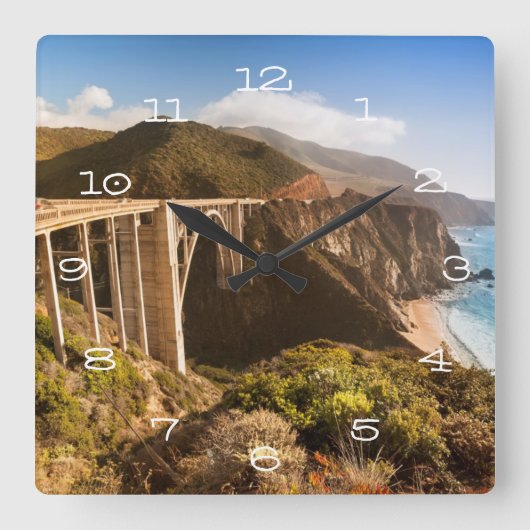 Bixby Bridge, Big Sur,カリフォルニア州,アメリカ スクエア壁時計 (正面)