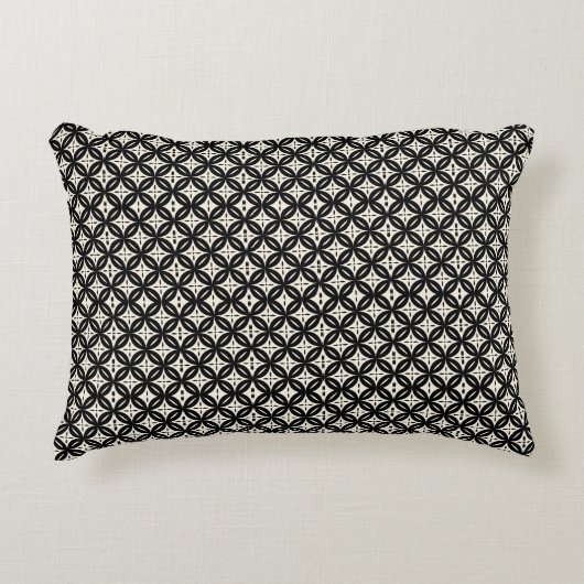 Black and Beige Accent Pillow アクセントクッション (正面)