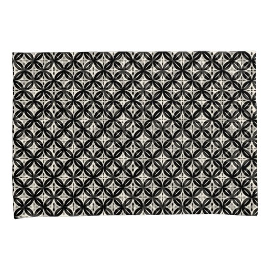 Black and Beige Pillowcase 枕カバー (正面右)