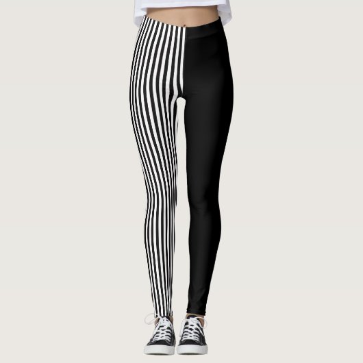 Black And Black & White Stripes Pattern レギンス (正面)