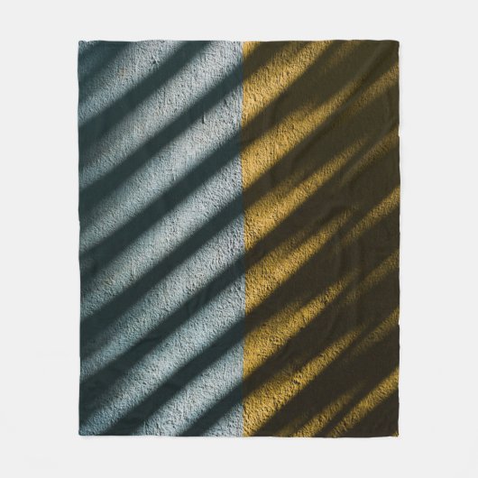 Black and brown striped textile フリースブランケット (正面)