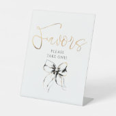 Black and Gold Bow Bridal Shower Favors 台座サイン (正面)