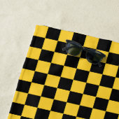 Black and gold checkerboard pattern ビーチタオル (インサイチュ)