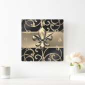 Black and Gold Filigree Swirls Fleur de Lis スクエア壁時計 (ホーム)