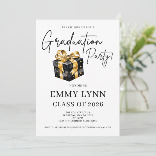 Black and Gold Gift Class of 2026 Graduation Party 招待状 (スタンド正面)
