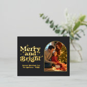 Black and Gold Merry and Bright Retro Christmas 箔シーズンポストカード (立ち正面)