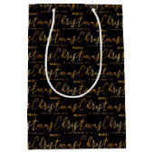 Black and Gold Merry Christmas Word Art ミディアムペーパーバッグ (正面)