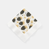 Black and Gold Strawberry Pattern 縁ありカクテルナプキン (角)