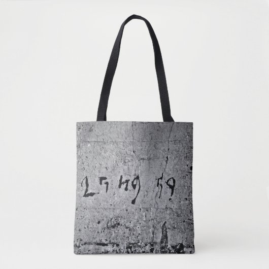 Black and gray concrete surface トートバッグ (正面)