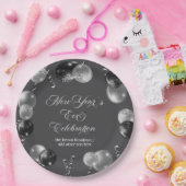 Black and Silver Glitter New Year's Eve Party  ペーパープレート (パーティー)