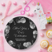 Black and Silver Glitter New Year's Eve Party  ペーパープレート (パーティー)