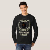 Black and Tan Coonhound Mom Like A Normal Mom Only Tシャツ (正面フル)