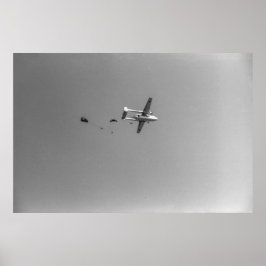 Black and White 1968 Paratroopers Jumping Plane ポスター