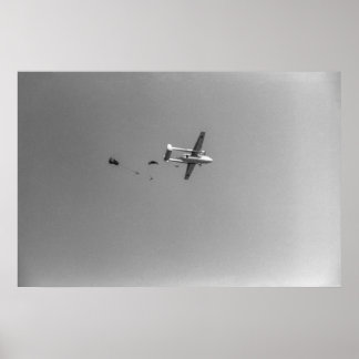 Black and White 1968 Paratroopers Jumping Plane ポスター