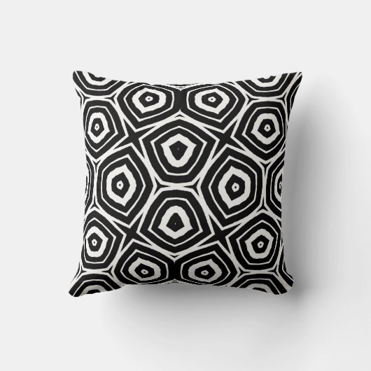 Black and White Abstract Geometric Pattern クッション (裏面)