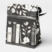 Black and White Books with Flowers on Bookshelf フェイバーボックス (裏面サイド)