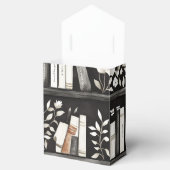 Black and White Books with Flowers on Bookshelf フェイバーボックス (オープン)