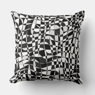 Black and White Checkered Warp Pattern クッション