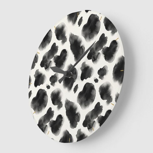 Black and White Cow Print Pattern ラージ壁時計 (傾斜)
