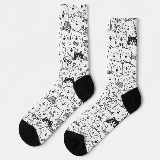 Black and White Cute Doodle Cat Face Pattern Socks ソックス (左)