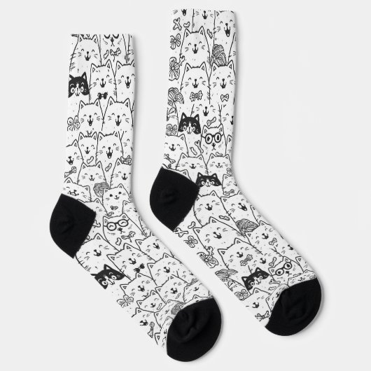 Black and White Cute Doodle Cat Face Pattern Socks ソックス (右)