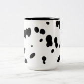Black and White Dalmatian Spots Dog Fur  ツートーンマグカップ (中央)