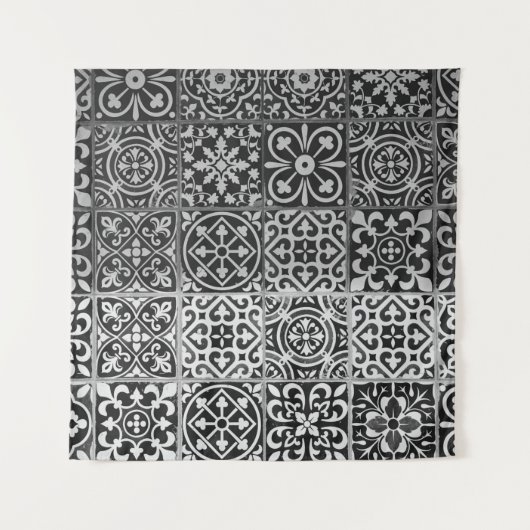 Black and white damask patterns タペストリー (正面)