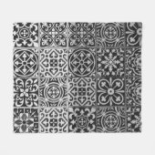 Black and white damask patterns フリースブランケット (正面(横))