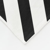Black and White Diagonal Stripes フリースブランケット (角)