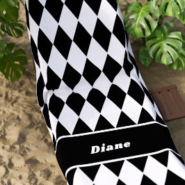 Black and White Diamond Pattern Personalized ビーチタオル