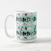 Black and white fish on teal background コーヒーマグカップ (左)