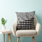 Black and White Geometric Abstract Glitch  クッション (椅子)