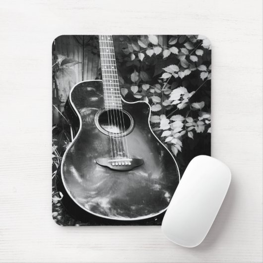Black and White Guitar mousepad マウスパッド (マウス)