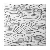 Black and White Hand-Drawn Wavy Line Pattern タイル (正面)