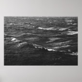 Black and white photo of a stormy sea ポスター (正面)